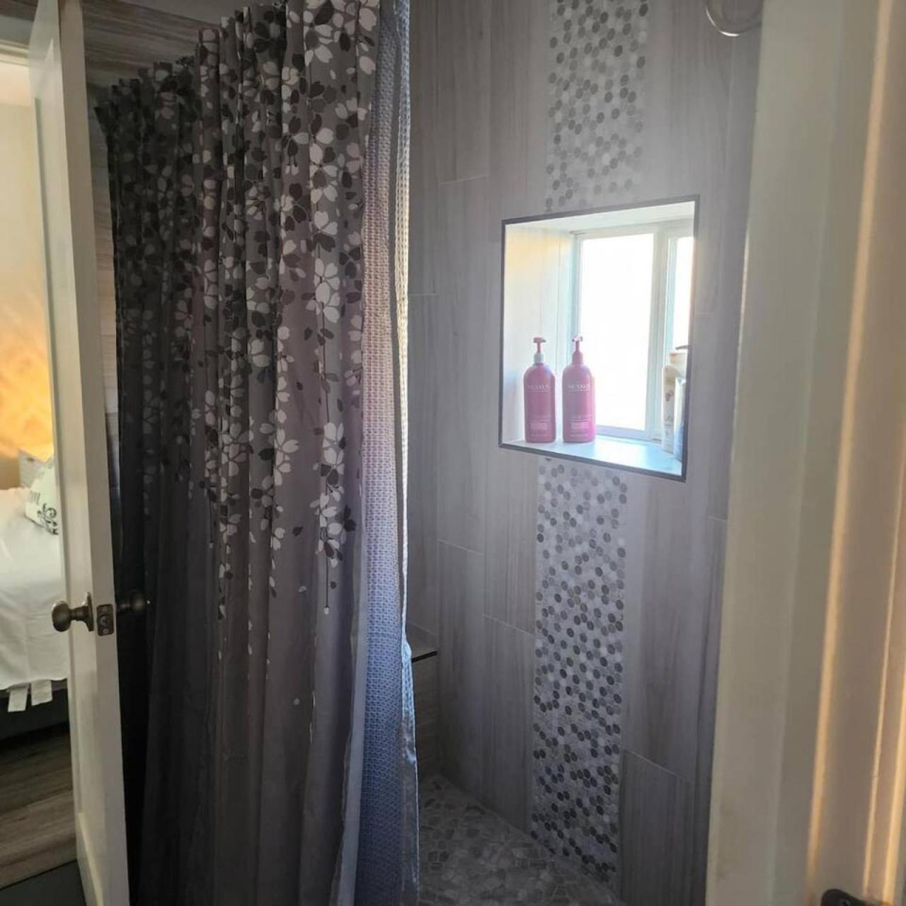 544b) Large 2 Bedroom With Patio And Bbq Hébergement de vacances